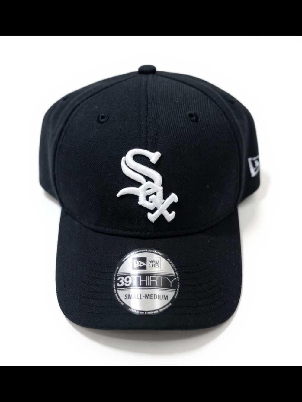 New Era Black and White Chicago White Sox 39THIRTY Fitted Cap